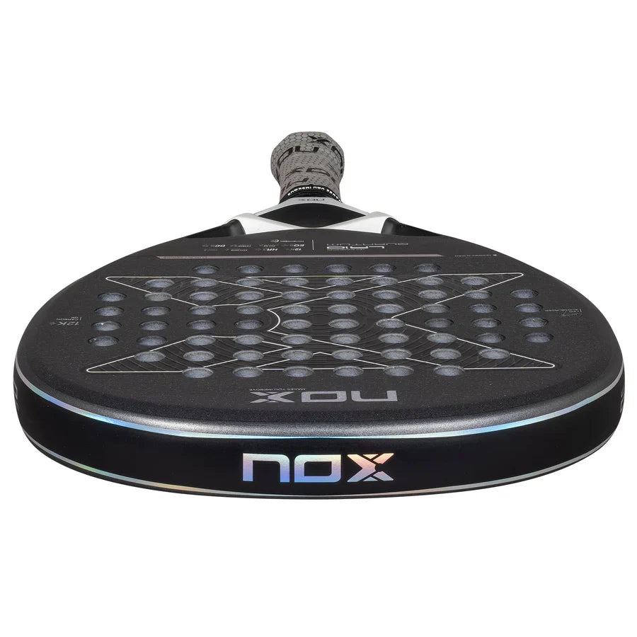 NOX LA10 QUANTUM 12K. Leo Augsburger's padel racket