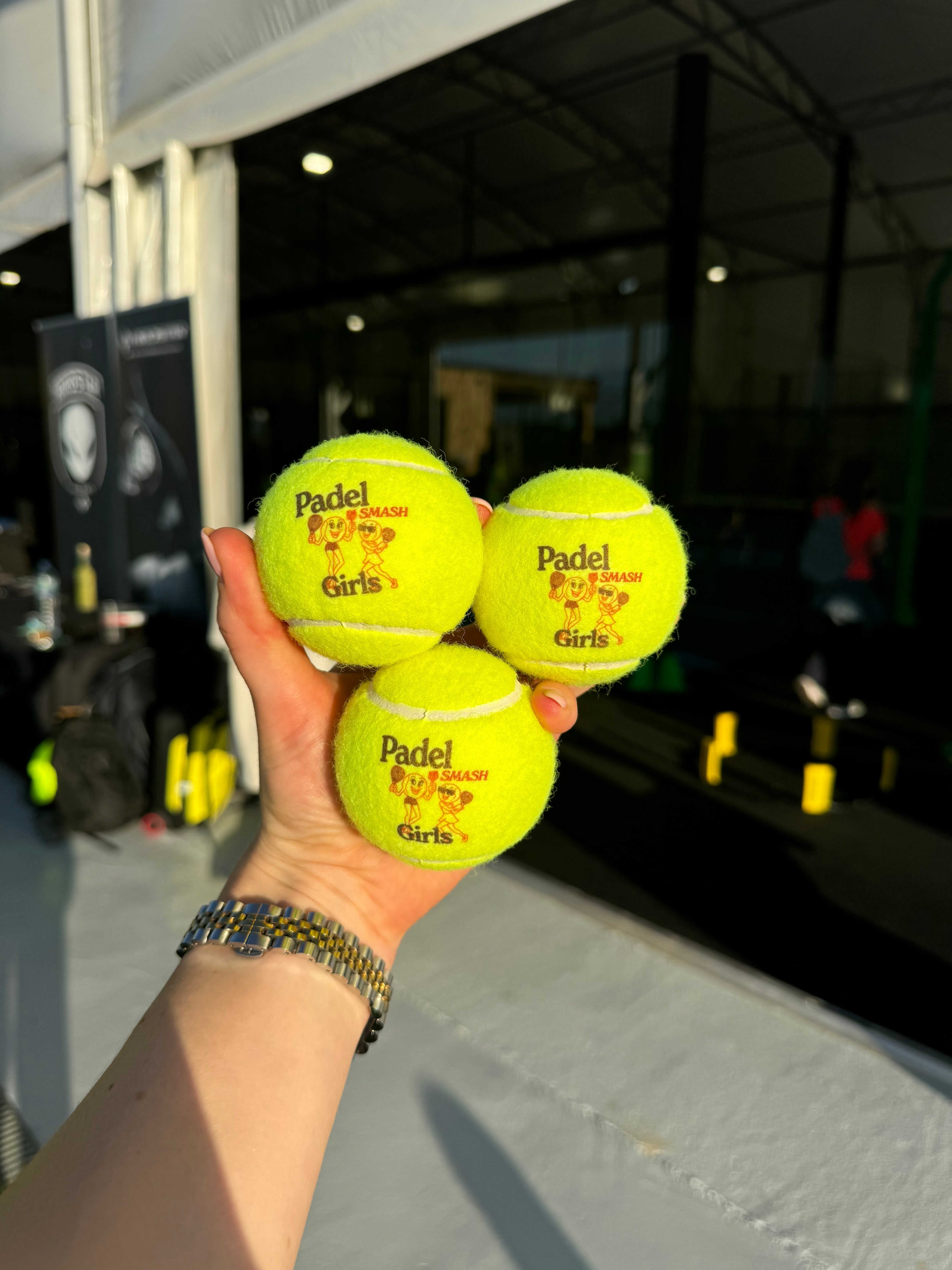 Add your own logo to padel balls